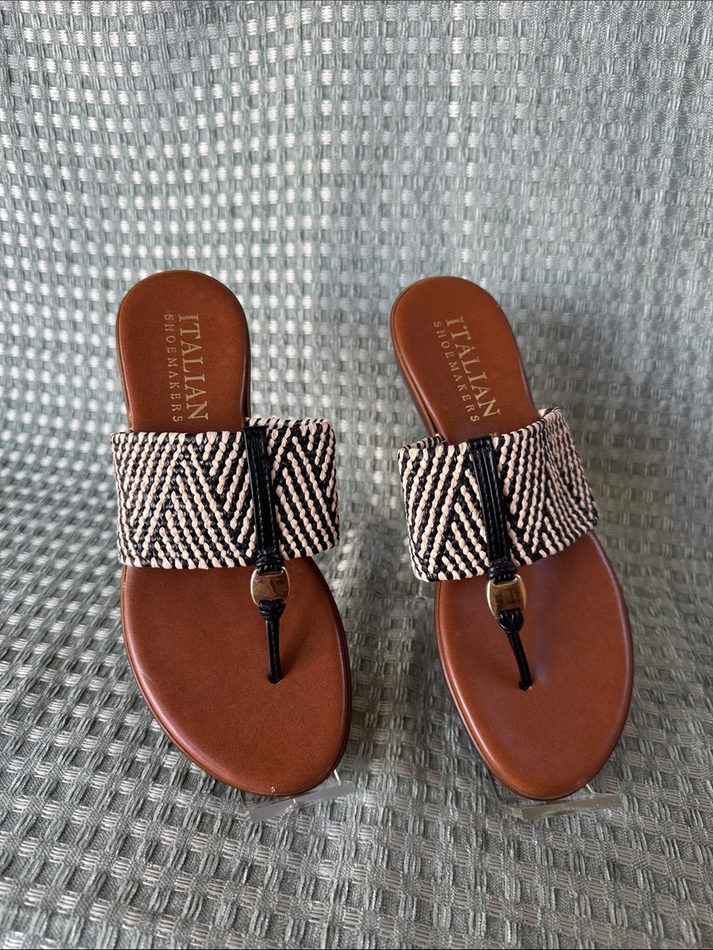 Italian Shoemakers Leana Chevron Woven Thong Sandals Brown Black White Size 8